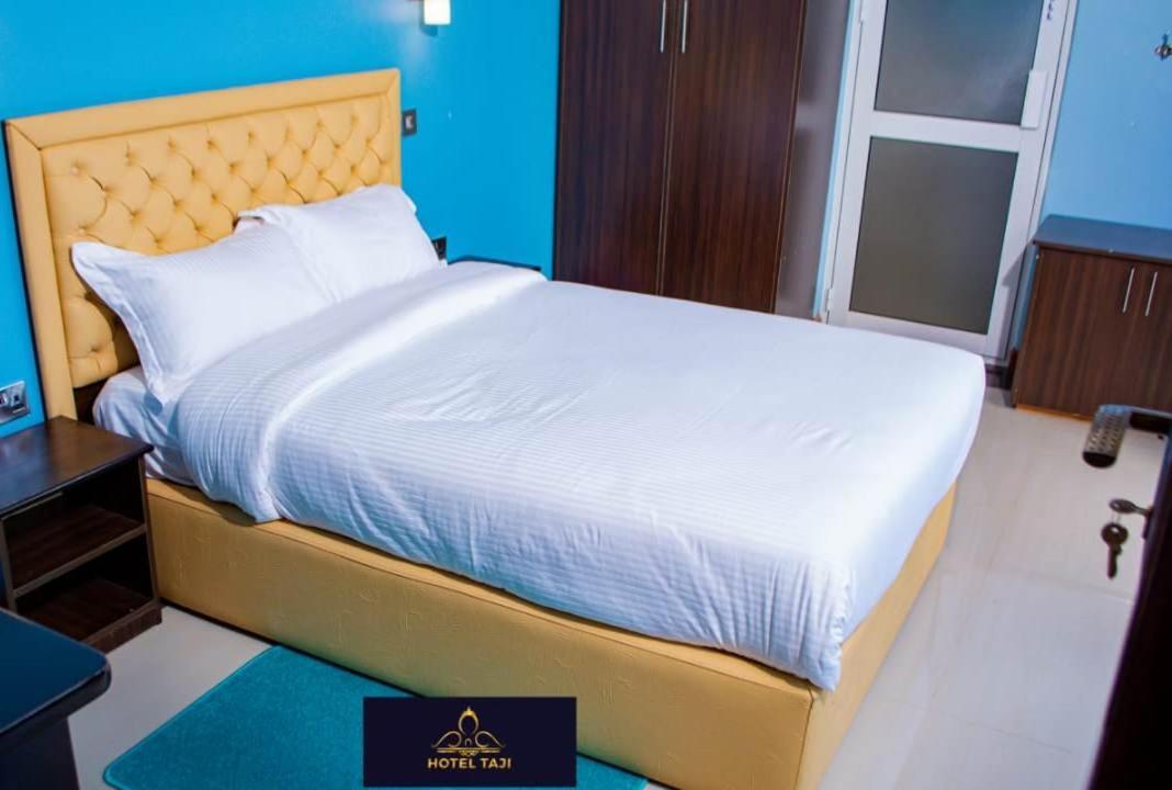 Hotel Taji Nanyuki Bagian luar foto
